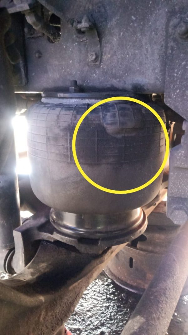 Balon Udara Belakang Hino RM 280